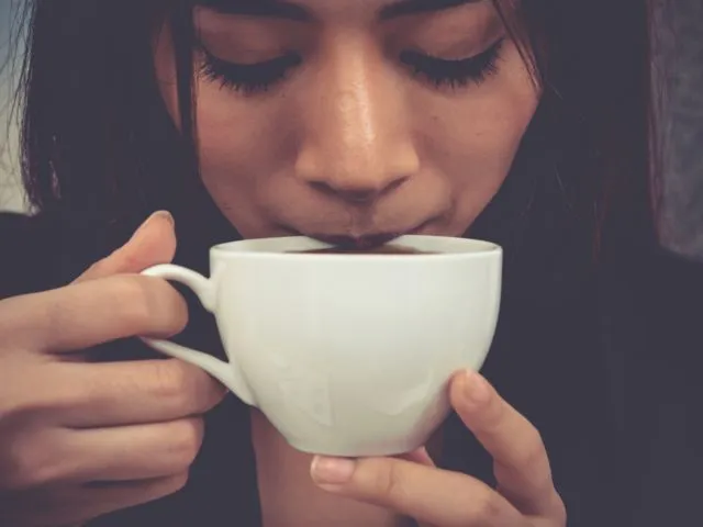 7 Cara Mudah Mengecilkan Perut saat Puasa 14 cara mengecilkan perut buncit