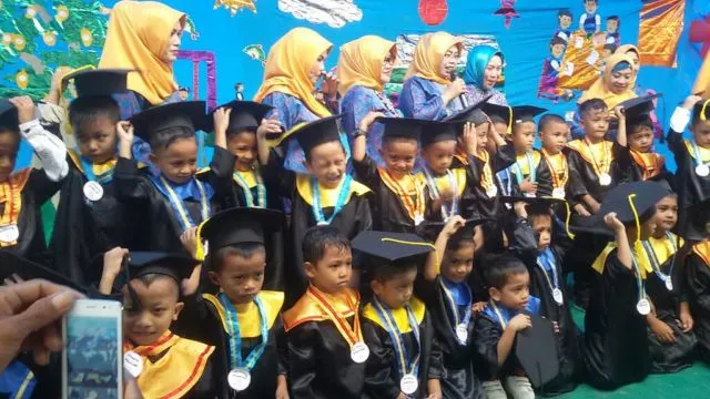 6 Alasan Kenapa Wisuda PAUD Dinilai Kurang Etis. Kemdikbud Bahkan Imbau Acara Ini Tak Dilakukan Lagi 10