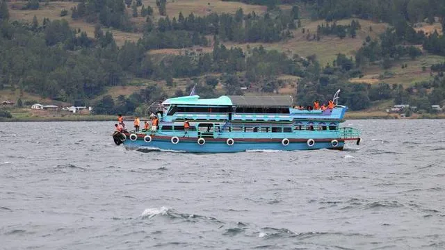 KM Sinar Bangun Tenggelam di Danau Toba, 192 Korban Hilang. Padahal Kapasitasnya 43 Penumpang! 5