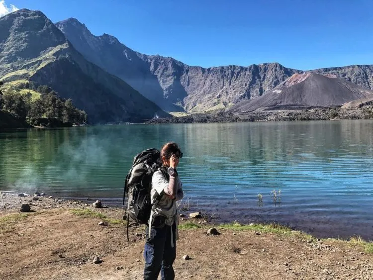 Adinda Thomas, Pendaki Cantik yang Hobi Mendaki Gunung. Yuk Kepoin Fotonya yang Kece Abis! 17