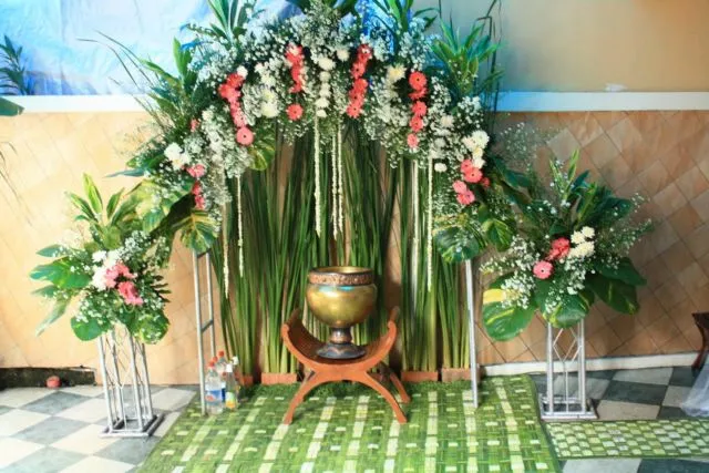 14+ Ide Dekorasi Siraman di Halaman Rumah, Sedap Dipandang Sekaligus Tidak Makan Tempat 17