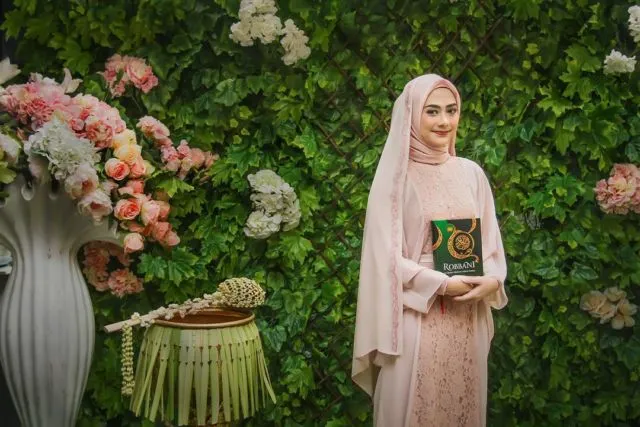 14+ Ide Dekorasi Siraman di Halaman Rumah, Sedap Dipandang Sekaligus Tidak Makan Tempat 23