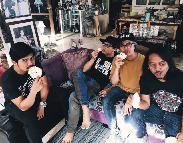 12 Musisi ini Sudah Jarang Muncul di Layar Kaca, Tapi Selalu Bikin Kangen buat Dengerin Lagu-Lagunya 20