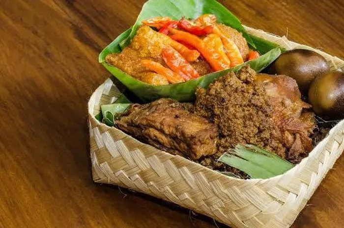 Ini Alasan Mengapa Teh di Jawa Barat Rasanya Tawar Sementara di Jogja Rasanya Manis! 6