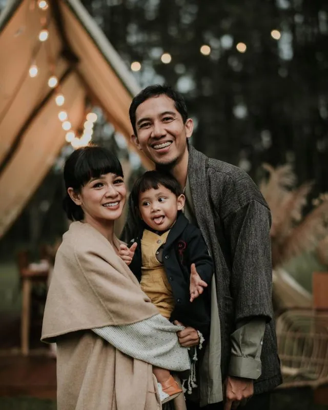 11+ Pasangan Artis yang Sering Banget Dikepoin Warganet. Cari Apanya sih, Kok Seru Banget Kayaknya? 18