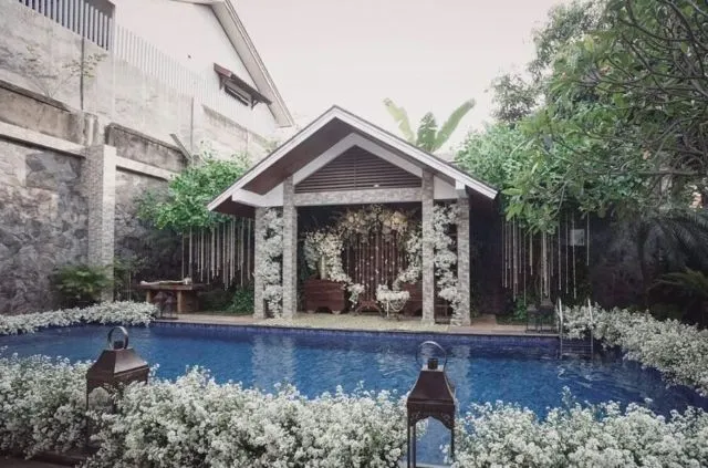 14+ Ide Dekorasi Siraman di Halaman Rumah, Sedap Dipandang Sekaligus Tidak Makan Tempat 30