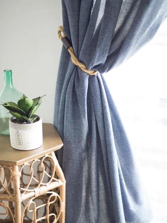 19+ Ide Tied Back Alias Pengikat Tirai yang Ciamik Ini Sayang Banget Kamu Lewatkan. Biar Dekor Rumah Jadi Nggak Membosankan 39