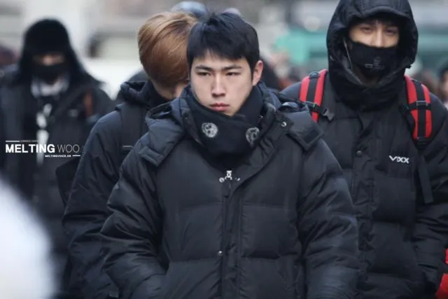 10 Manajer Artis Korea ini Nggak Kalah Mencuri Perhatian Lho. Hati-Hati, Kamu Bisa Hilang Fokus~ 18