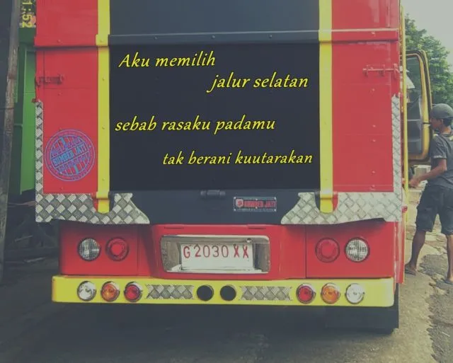 13 Tulisan di Belakang Truk Pantura ala Generasi Milenial. Jokes-nya Sudah Cukup Receh Belum nih? 18
