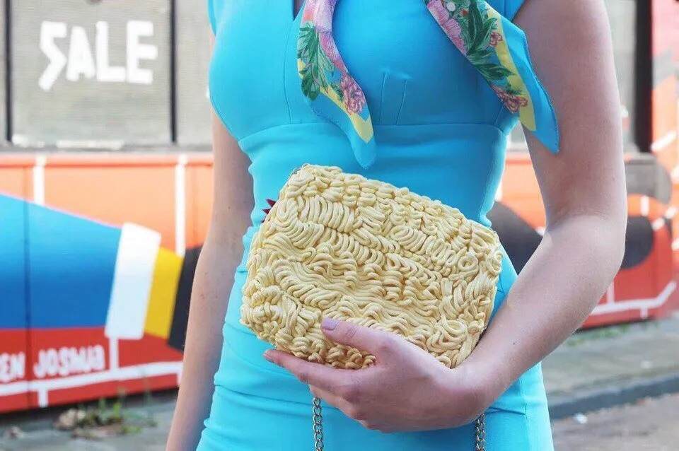 10 Bukti Kondangnya Indomie yang Jadi Kebanggaan Milenial. Dari Kreasi Kuliner sampai Aksesorinya, Ada! 20