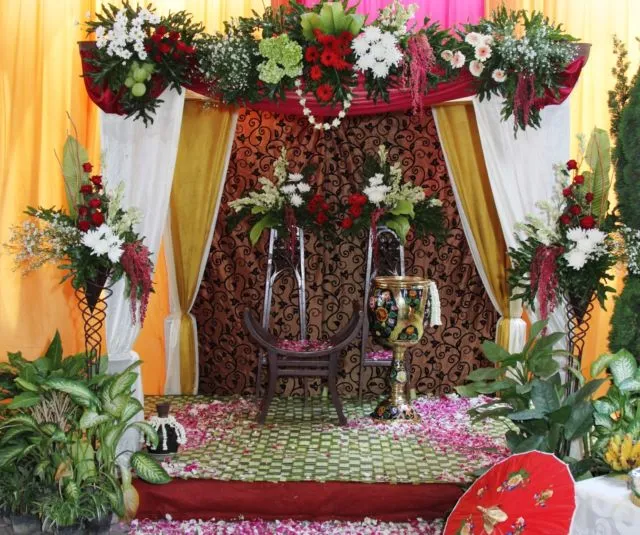 14+ Ide Dekorasi Siraman di Halaman Rumah, Sedap Dipandang Sekaligus Tidak Makan Tempat 22