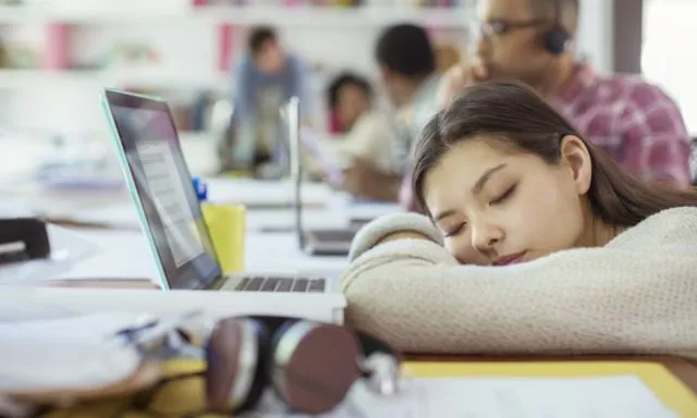 Biar Nggak Lemas dan Ngantukan, Ini 7 Cara Mudah Mengatur Pola Tidur Sehat Selama Puasa 10
