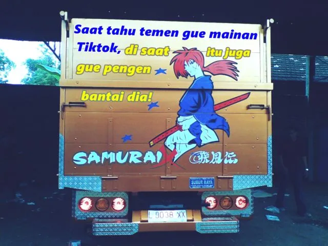 13 Tulisan di Belakang Truk Pantura ala Generasi Milenial. Jokes-nya Sudah Cukup Receh Belum nih? 25