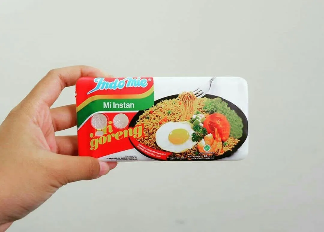 10 Bukti Kondangnya Indomie yang Jadi Kebanggaan Milenial. Dari Kreasi Kuliner sampai Aksesorinya, Ada! 17