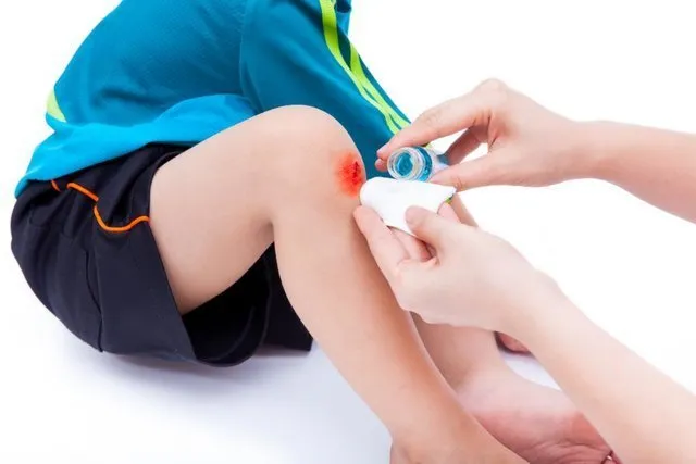 9+ Produk Pertolongan Pertama Anti Panik Saat Si Kecil Mendadak Sakit. Ibu Muda Layak Beli Nih! 14
