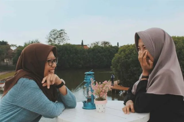 6 Alasan Senyelekit Apapun Omongan Saudara Pas Nanti Kumpul Keluarga, Kamu Cukup Kasih Senyum Aja 8