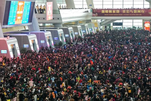 6 Potret Mudik di Negara Lain. Bukan Cuma Indonesia yang Punya Tradisi Pulang Kampung Tiap Tahun 10