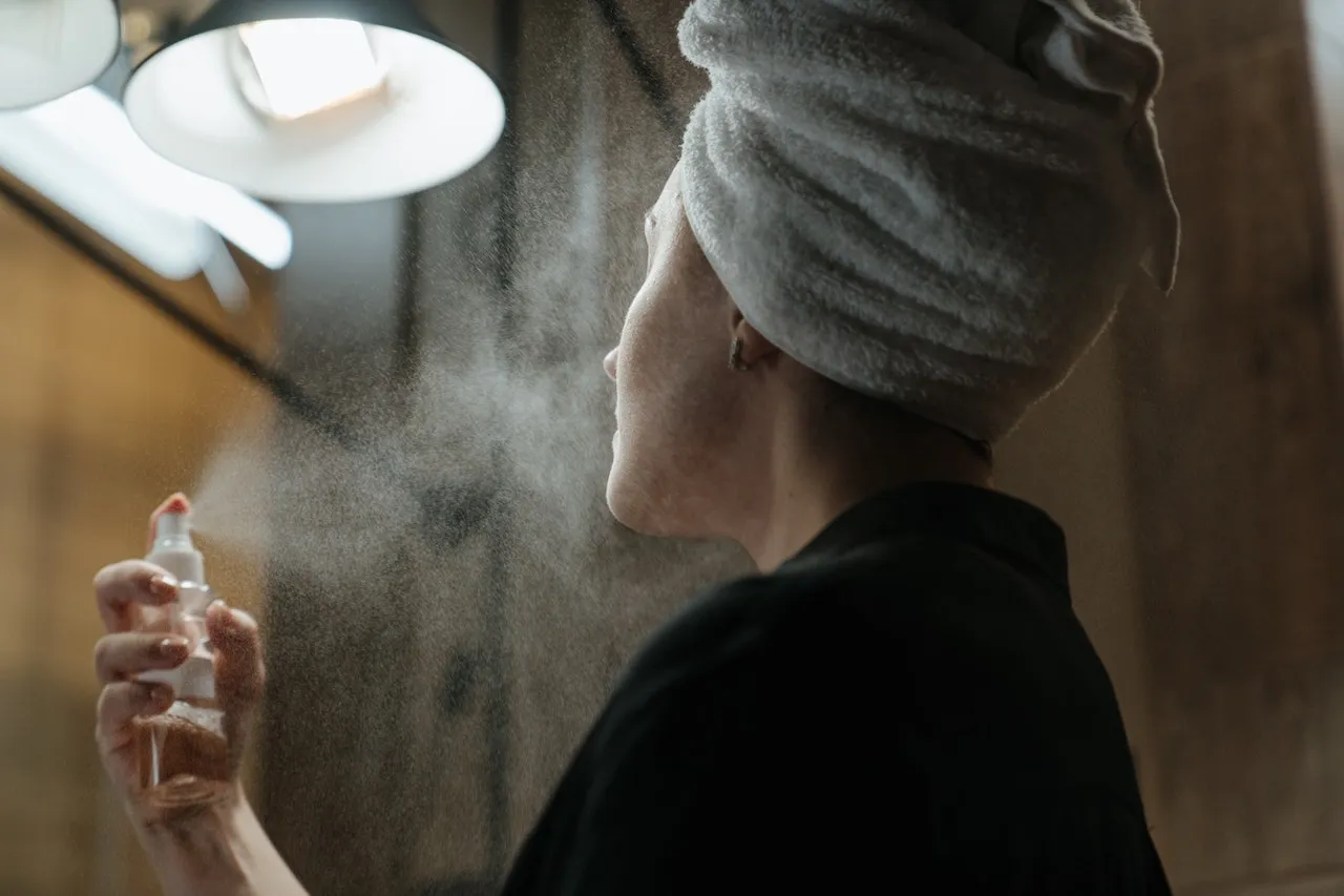 6 Tips Skincare yang Kerap Digunakan Para Ahli Perawatan Kulit. Ya Benar Saja Mereka Cantik-cantik 12