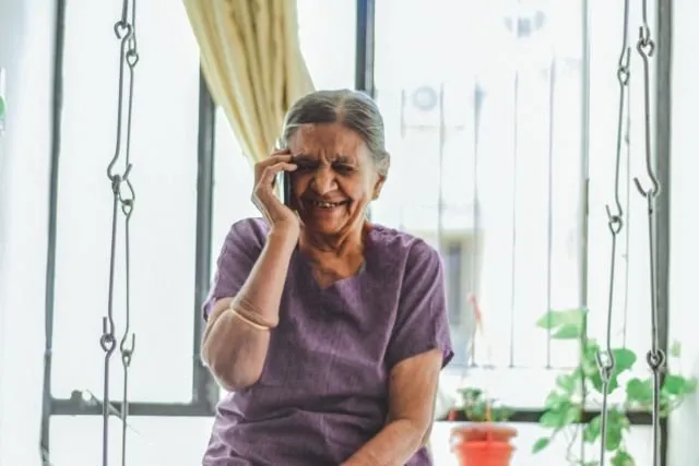 10 Bukti Jarak Tak Akan Menghentikan Kasih Sayang Orangtua, Sejauh Apapun Kamu Berada 12
