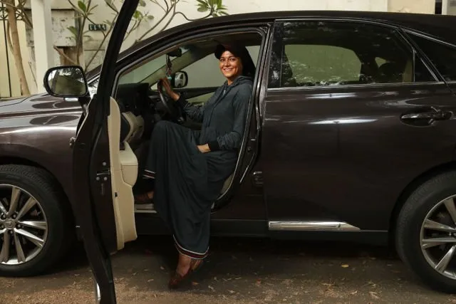 16 Potret Suka Cita Wanita Arab Saudi yang Kini Boleh Menyetir, Ada yang Langsung Jajal Mobil F1 Lho 20