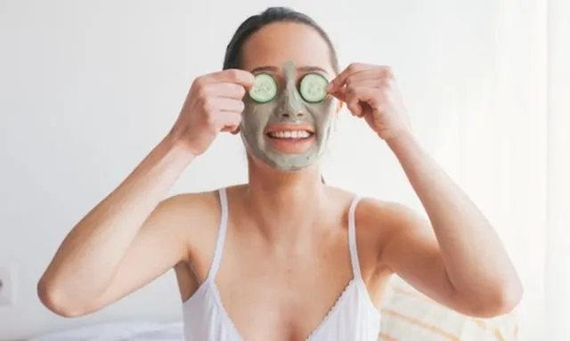 7 Rutinitas yang Baik agar Kulit Wajah Glowing Alami 8 rutinitas agar kulit glowing