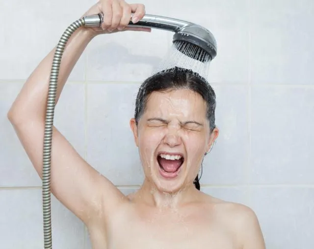 7 Tips Obati Biang Keringat Saat Cuaca Panas, Kulit Badan Mulus Lagi Tanpa Bercak 11