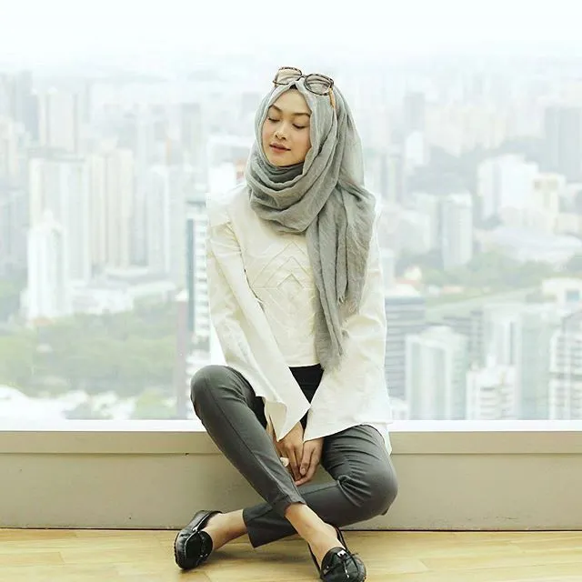 10 Perjuangan yang Sering Banget Dialami Cewek Berhijab. Mau Bagaimanapun, Harus Tetap Tabah! :