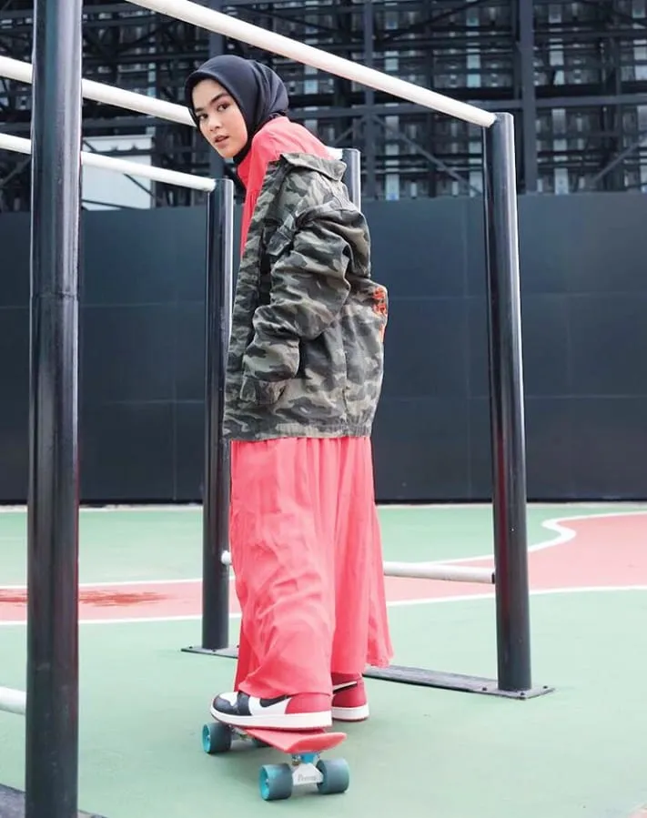 17+ Hijab Sporty Style Ala Sivia Azizah. Cocok Buat Kamu Cewek Quirky yang Aktif dan Percaya Diri 28