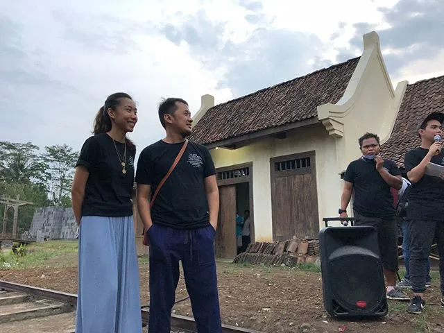 10+ Potret Serunya Proses Syuting Bumi Manusia bareng Aktor-aktornya. Makin Penasaran Nggak nih? 15