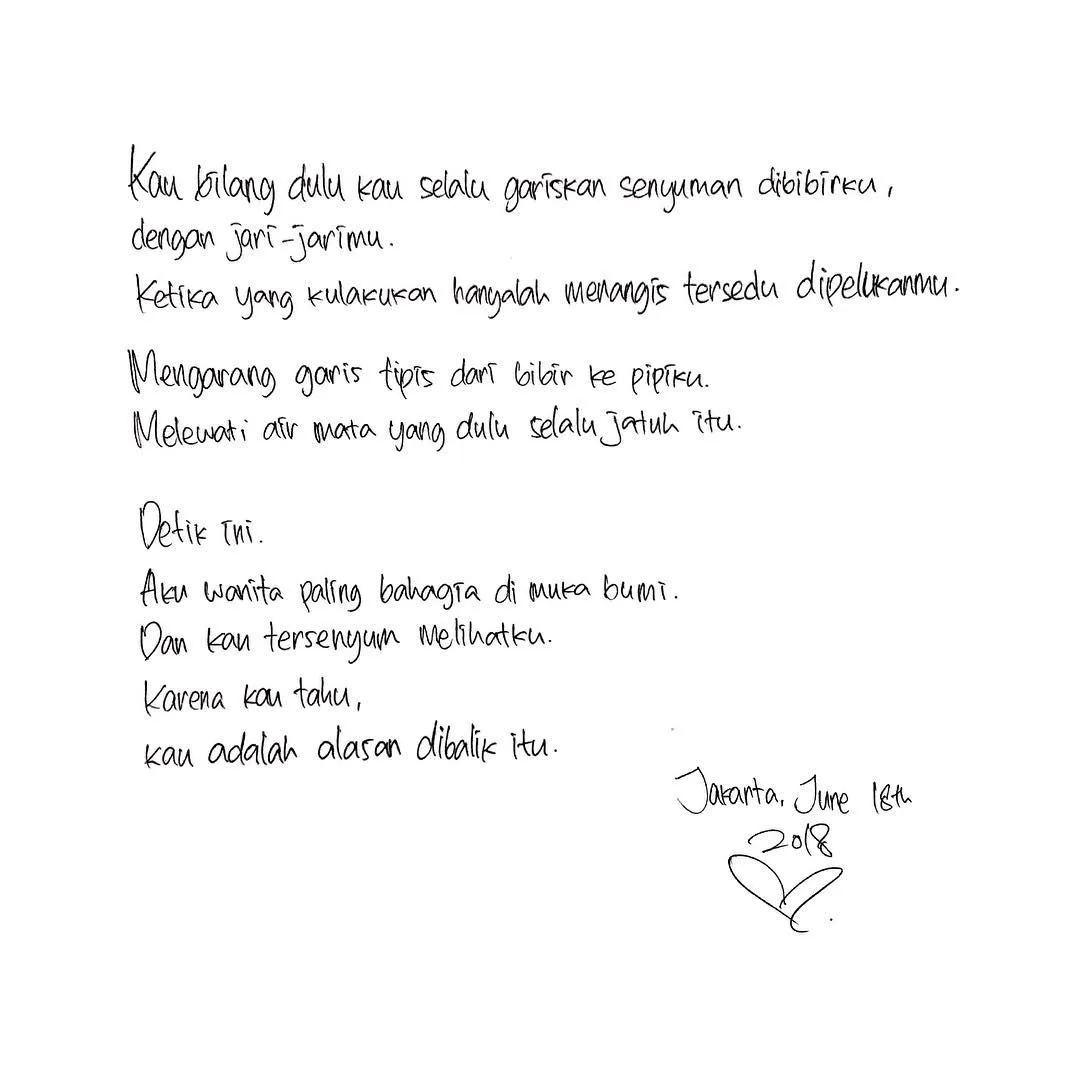 Ariel Tatum Unggah Sebuah Puisi Romantis, Warganet Cowok Langsung pada Geger. Komentarnya Kocak Abis~ 4