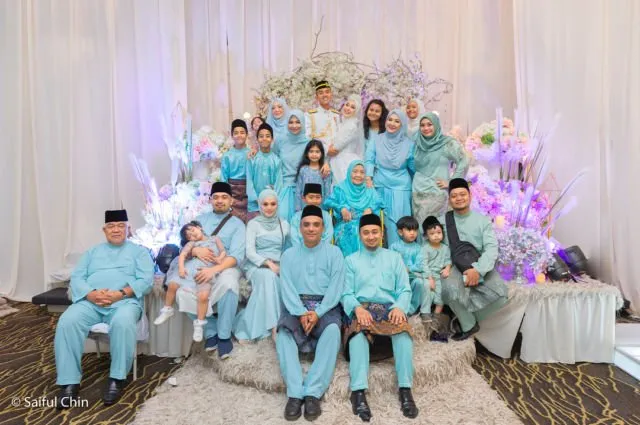 Mahkota Uniknya Jadi Sorotan, Pernak-Pernik Wedding ala Melayu Malaysia Ini Segarkan Pandangan 21