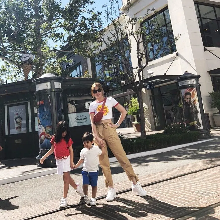 Kompaknya 10 Mamah Muda Saat Hangout Bareng Anaknya. Nanti Kita Bisa Begini Juga Nggak, Ya? 12