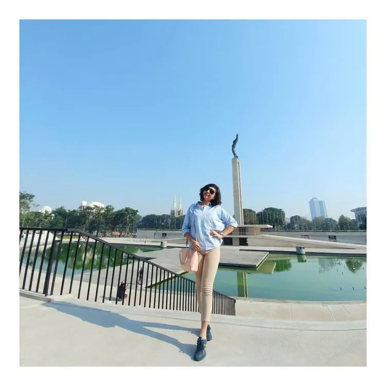 10 Foto Taman Lapangan Banteng yang Instagramable Banget. Cocok Buat Menunggu Senja di Jakarta! 14