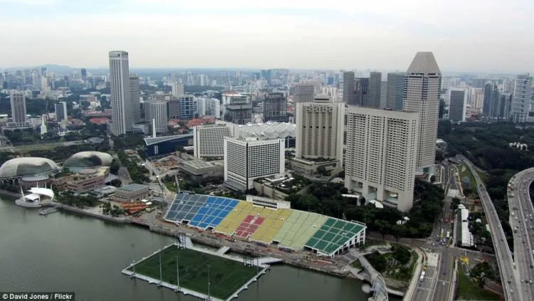 10 Lapangan Bola dengan Pemandangan Paling Menakjubkan di Dunia 12