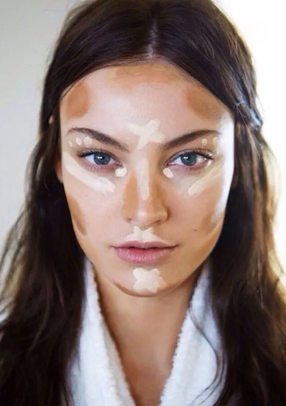 Mengulik 9+ Fakta Gaya Make-up Editorial yang Mencuri Perhatian. Lihat Saja Sudah Bikin Senang! 17
