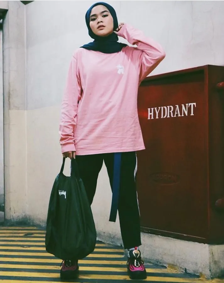 17+ Hijab Sporty Style Ala Sivia Azizah. Cocok Buat Kamu Cewek Quirky yang Aktif dan Percaya Diri 17