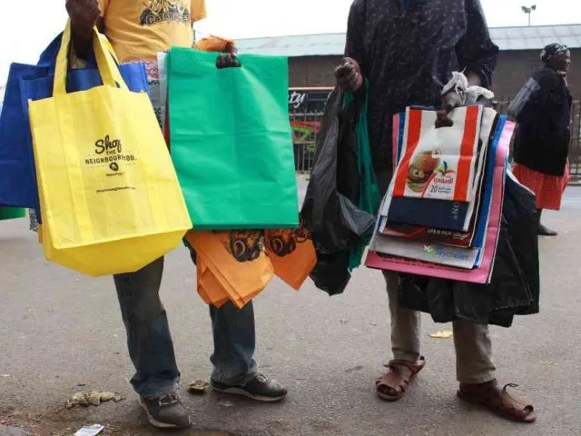 Hidup Tanpa Plastik? Sebenarnya Bisa Banget Lho! Lihat Aja 6 Tempat di Mana Plastik Sudah Dilarang 13