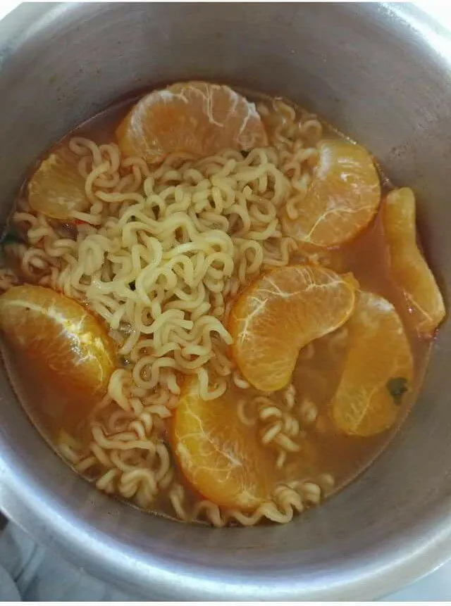 Berkat Akun Twitter @agamaindomie, Kita Jadi Tahu Varian Indomie itu Banyak. Jadi Lapar Seketika deh~ 18