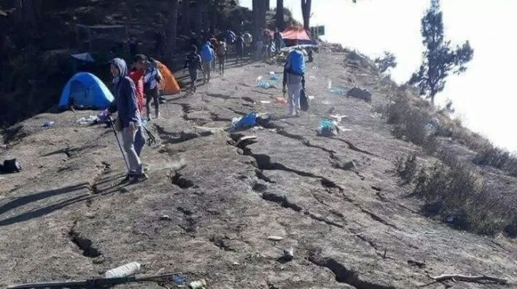 Begini Ngerinya Gunung Rinjani yang Longsor Saat Gempa Lombok. Serem Banget Sih! 3