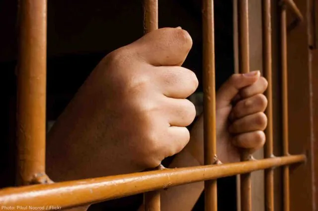 Dikucilkan Sampai Dijebloskan ke Penjara, 5 Bukti Korban Pemerkosaan Masih Diperlakukan Tidak Adil 7