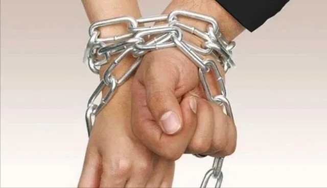 Dikucilkan Sampai Dijebloskan ke Penjara, 5 Bukti Korban Pemerkosaan Masih Diperlakukan Tidak Adil 8
