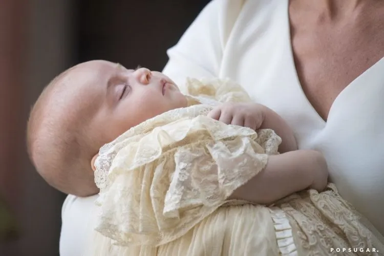 13 Potret Momen Baptisan Prince Louis of Cambridge. Mulai dari Gaun Cantik Hingga Fashion Kate Middleton 18
