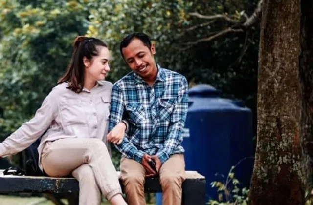 6 Hal yang Bisa Dipetik dari Kisah Cinta Mas Pur – Novita ‘Tukang Ojek Pengkolan’. Baper Maksimal! 10