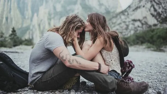 Cewek Dewasa vs yang Masih Kekanakan. Mana yang Jadi Idaman Para Cowok di Era Millenials? 15