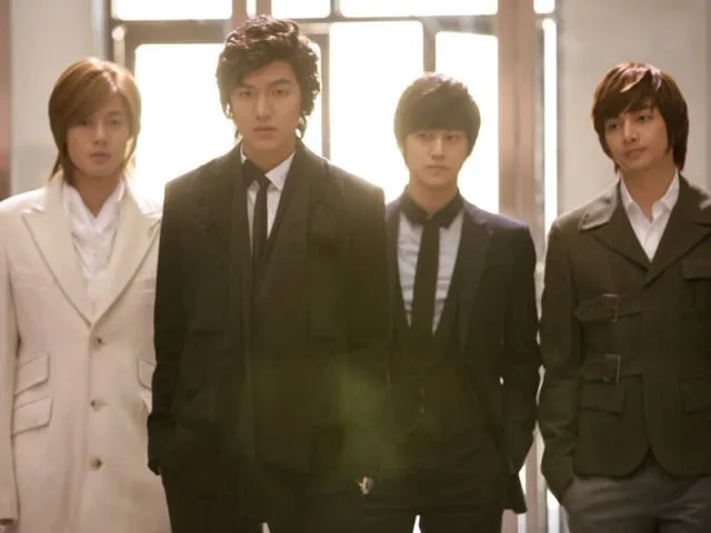 10 Drama Korea yang Dibintangi Anggota Boyband dan Girlband. Mana yang Paling Kamu Sering Nonton Ulang? 11