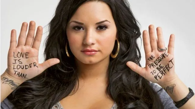6 Pelajaran yang Bisa Dipetik dari Perjuangan Demi Lovato Melawan Kecanduan Obat-obatan 9