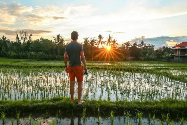 8 Aktivitas Wisata Ini Disukai Bule Saat Mengunjungi Indonesia. Unik dan Menarik Sih! 13