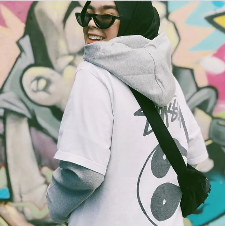 17+ Hijab Sporty Style Ala Sivia Azizah. Cocok Buat Kamu Cewek Quirky yang Aktif dan Percaya Diri 16