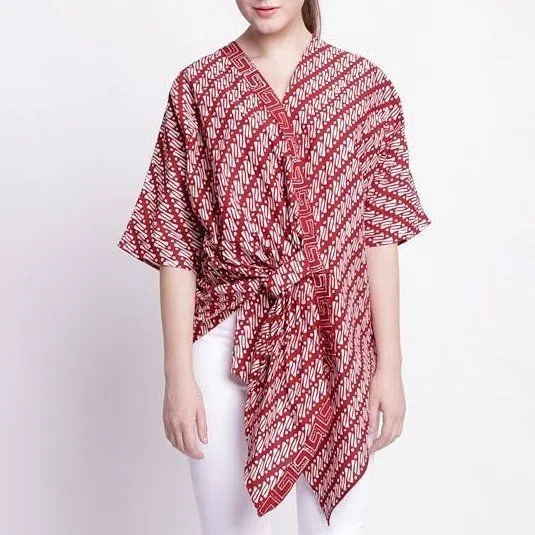 Inspirasi Tampil Meriah dengan Batik Merah. Dipakai Kondangan atau Perayaan Serba Wah 16