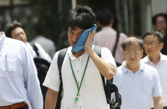 Cuaca di Jepang lagi Panas-panasnya, Bahkan Sampai Mencapai 40 Derajat Celcius! Ada Apa ya? 16